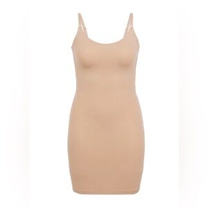 NWT Spanx Cami Full Slip in Natural Glam
